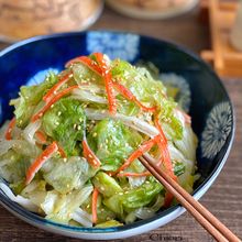 簡単副菜♪レタスとカニカマのうま塩サラダ