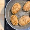 【ごはんが欲しくなる！】わさびテリマヨハンバーグの工程1