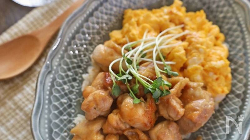 レジンをワンポイントに作りました焼き目を入れたテーブルです レジンをワンポイントに作りました焼き目を入れたテーブルです