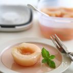 ピンクな桃のコンポート。