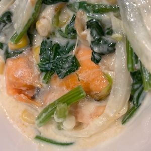 1520927の作ってみた!投稿(＼簡単ホワイトソースで／甘塩鮭とほうれん草のクリーム煮)