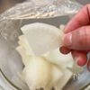レンチンで時短✨豚こま大根のこってり炒め🐷の工程1