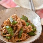 豚バラとスナップえんどうの甘辛炒め