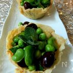 チーズバスケットに詰めた６種類の野菜ソテー