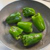 煮汁までおいしい♪【まるごとピーマンと豚こまの甘辛煮】の工程2