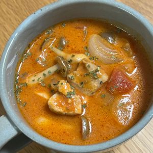 Hideの作ってみた!投稿(【鶏肉ときのこのトマトクリーム煮】イベントや記念日にも♡)