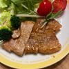 あっきーの作ってみた!投稿(がっつりコク旨！お肉柔らか！ガーリックペッパーポークステーキ)