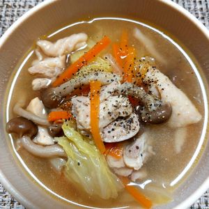 よっこの作ってみた!投稿(【白菜のコンソメ味噌スープ】栄養たっぷり！絶品スープ♡)