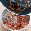 旨辛！やみつき！自家製【食べるラー油】の工程4