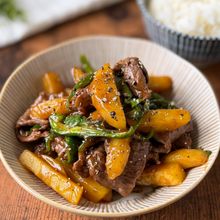 家族から大人気！【牛肉とじゃがいもの中華炒め】