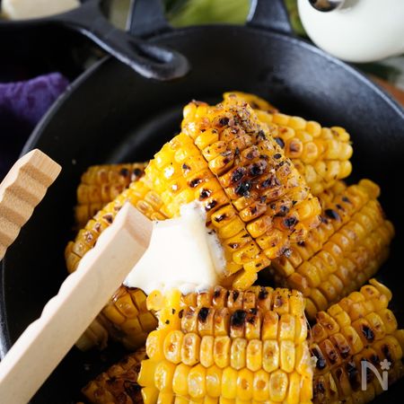レンジして焼くだけ 香ばしバター醤油焼きとうもろこし By 道添明子 あーぴん レシピサイト Nadia ナディア プロの料理家 のおいしいレシピ