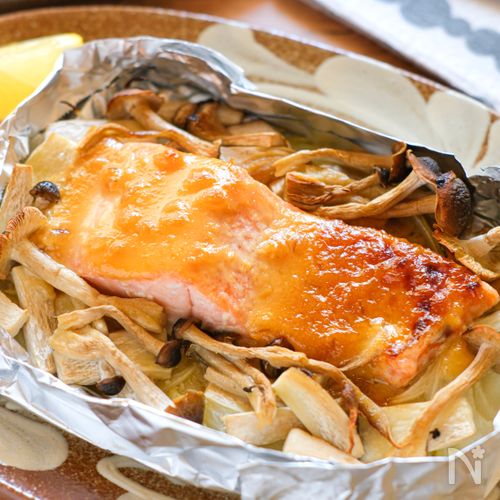 【鮭の味噌マヨホイル焼き】たれが絶品♪トースターで焼くだけ!
