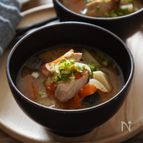 塩麹ぶりの具沢山みそ汁