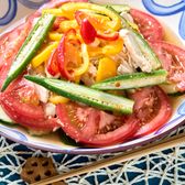さっぱりピリ辛風！鶏むね肉と夏野菜のアジアン和え物