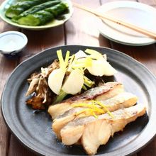 たらの白味噌スパイス焼き　グリル野菜添え
