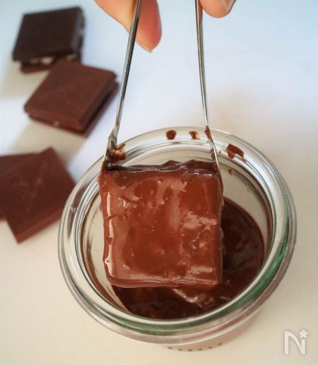 100均の転写シートで簡単に お店みたいなキュートなデコチョコの作り方 レシピサイト Nadia ナディア プロの料理家のおいしいレシピ