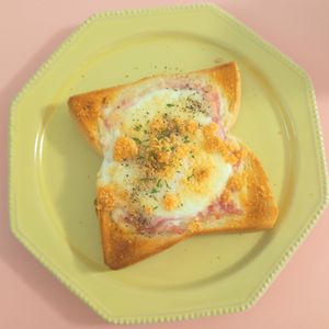 milkの作ってみた!投稿(トロトロ卵の簡単カルボナーラ風トースト)