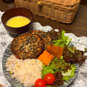 まころんの作ってみた!投稿(完成まで10分!豆腐とひじきの和風バーグ)
