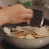 さつまいもと蓮根で甘じょっぱガレット風の工程1