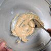 包丁不要で丸ごとレンチン！にんじんと卵のごまマヨサラダの工程3