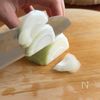 【 新玉ねぎの豆腐チヂミ 】粉物不使用!混ぜて焼くだけの工程1