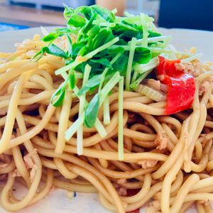 ma_miiの作ってみた!投稿(旨みと香り凝縮。鶏ミンチとセロリのエスニック焼きそば)