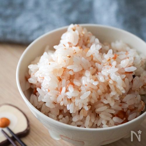 【100万回再生】梅の酸味がマイルド！梅干し3粒禁断梅ごはん