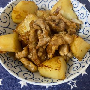 万福の作ってみた!投稿(ワンパン10分！【豚こま肉とじゃがいもの甘辛ガーリック炒め】)