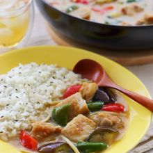ペースト不要！3種のスパイスで作るタイ風カレー