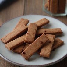 素朴なおやつ♪米粉の黒糖きな粉クッキー