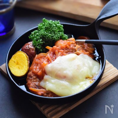トマトジュースdeみんな大好き!ジューシー♪煮込みハンバーグ