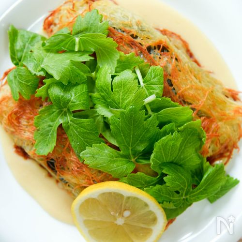 銀だらのじゃがいも包み焼き 白味噌バターソース