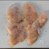 簡単節約☆鶏むね肉のマヨチーズピカタ。の工程1