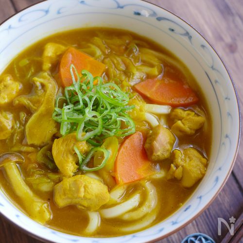 《カレー粉でお手軽♪》あったかカレーうどん
