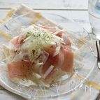 デリ風♪新玉ネギと生ハムのレモンマリネ