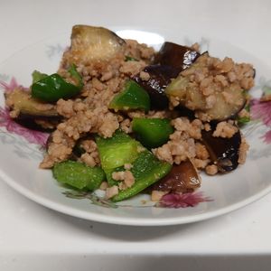 NOBの作ってみた!投稿(【なすとピーマンの肉味噌炒め】ご飯に合う！副菜やお弁当に♡)