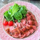 お安いお肉でも美味しく仕上がる！たれが自慢のローストビーフ