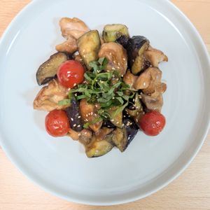 ゆいの作ってみた!投稿(【彩り野菜と鶏肉の甘酢炒め】パッと華やか簡単おかず♡)