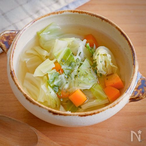 【野菜スープ】隠し味に梅チューブ?!絶品に変身✨
