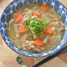 野菜たっぷり食べられる☆豚汁うどん