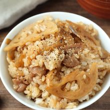 夫が愛する【れんこんと豚肉の炊き込みご飯】奪い合い必至
