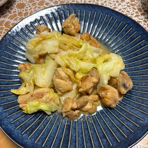 チョコぴょんの作ってみた!投稿(【鶏キャベツの味噌マヨ炒め】鶏肉×キャベツ♡食材2つで絶品!)
