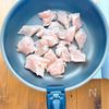 ほっこり優しい♡白菜と鶏むね肉のあっさり煮の工程1