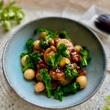 春野菜がおいしい〜新じゃがと鶏肉の甘辛煮