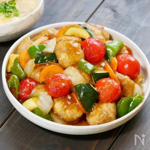 ころころ豚しゃぶ団子と夏野菜の黒酢あん