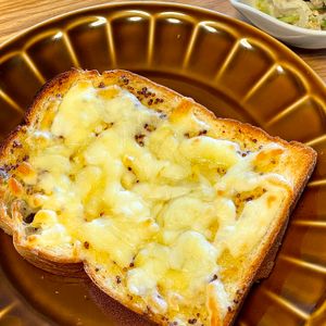 michuの作ってみた!投稿(【スパイシーチーズトースト】とろ〜りチーズと弾けるマスタード)