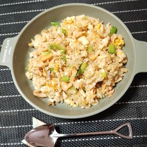 M＊Pの作ってみた!投稿(ブナピーごはんの鮭チャーハン)