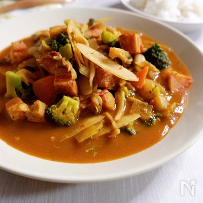 サラダいらず！野菜たっぷりスープカレー