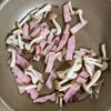 味見でなくなる【ベーコンきのこのペペロン風炒め】の工程2