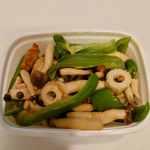 にゃんこさん🐱の作ってみた!投稿(【レンチンで簡単★】しめじとピーマンと竹輪のカレー粉和え)